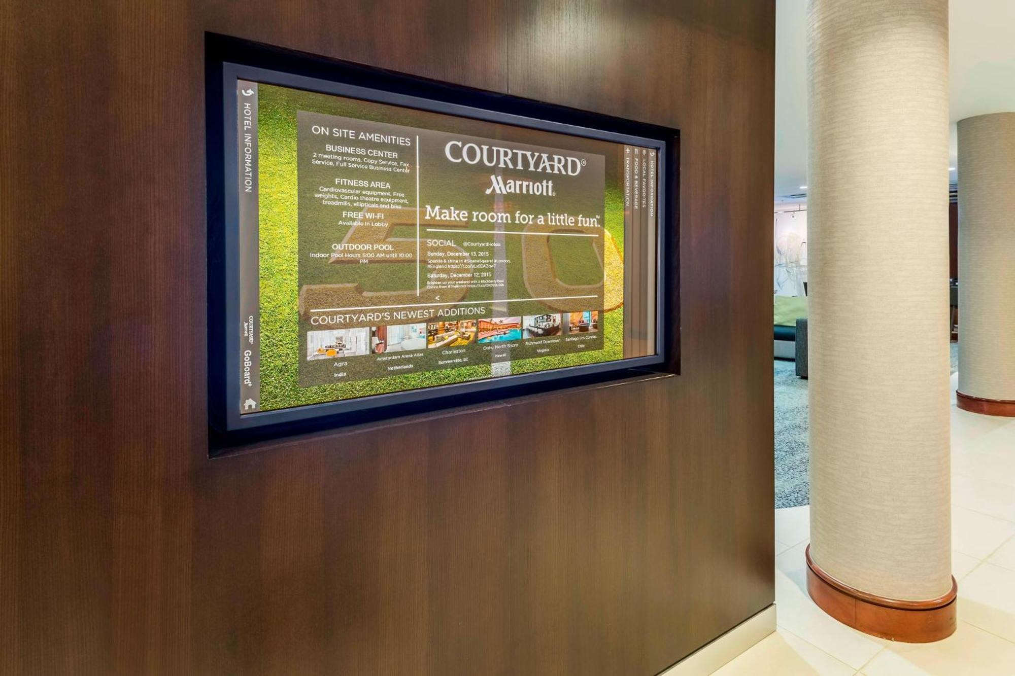 Courtyard Fort Myers At I-75 And Gulf Coast Town Center Estero Exterior photo